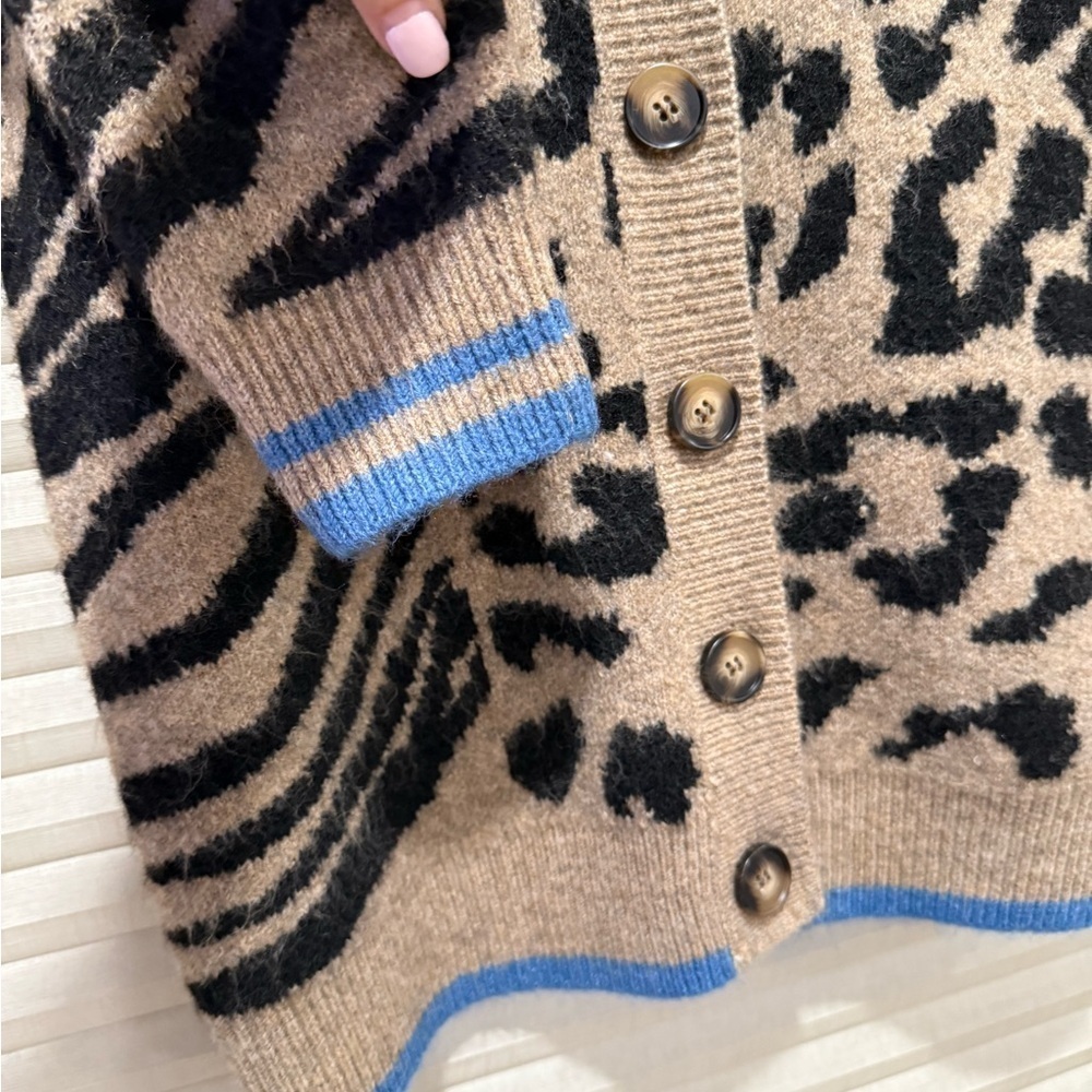 Leopard Print Cardigan - Picture 7 of 10